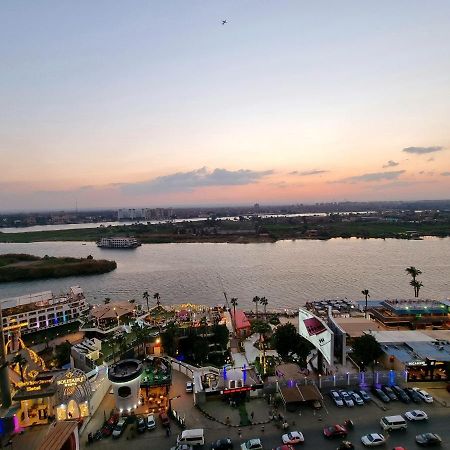 Amazing Nile View And Pyramids Apartment Каїр Екстер'єр фото