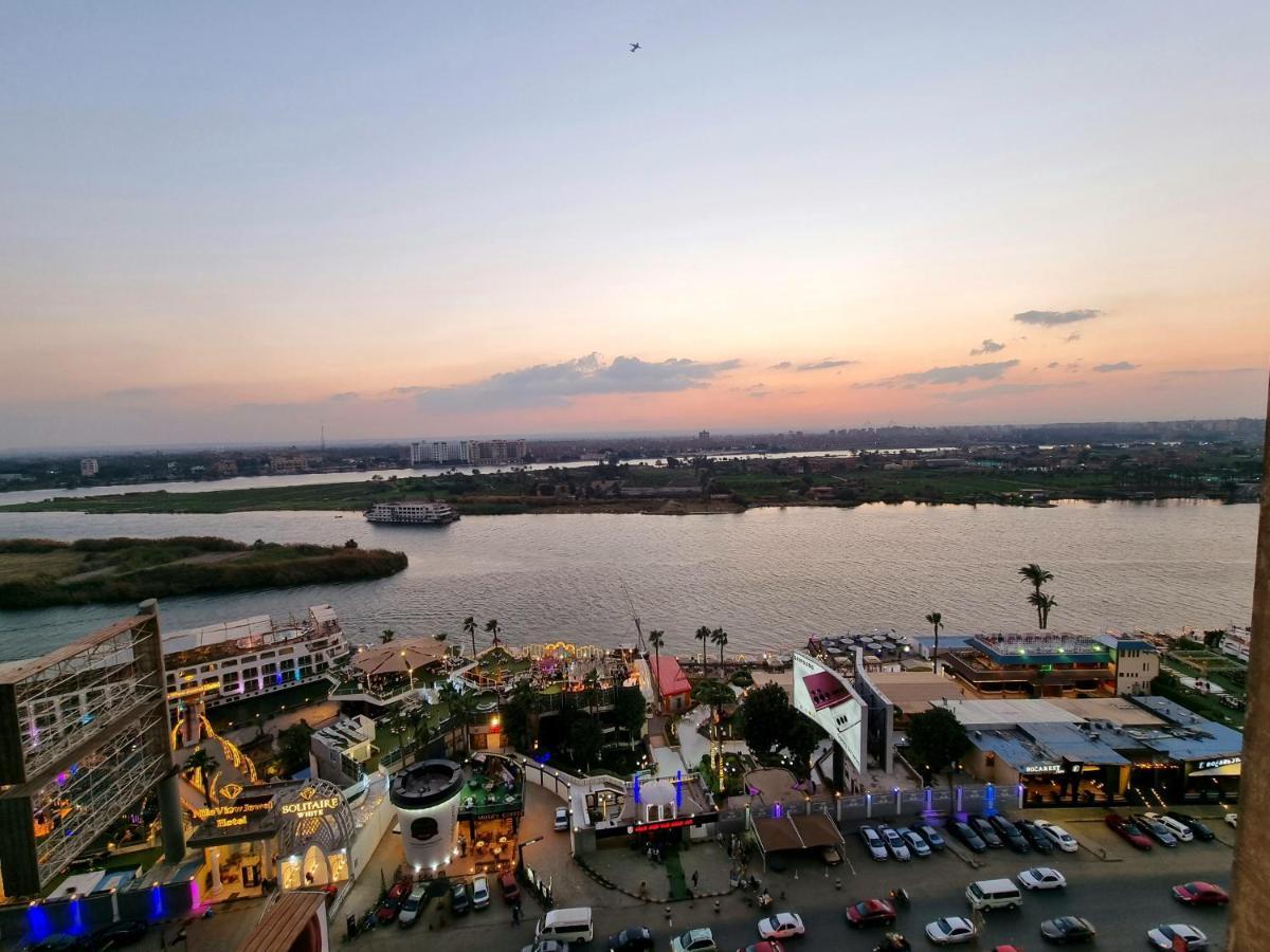 Amazing Nile View And Pyramids Apartment Каїр Екстер'єр фото